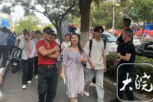 阿根廷赛前巨型TIFO致敬梅西：探戈是两个人跳的！来吧，梅西